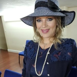 Meet your Posher, Deborah